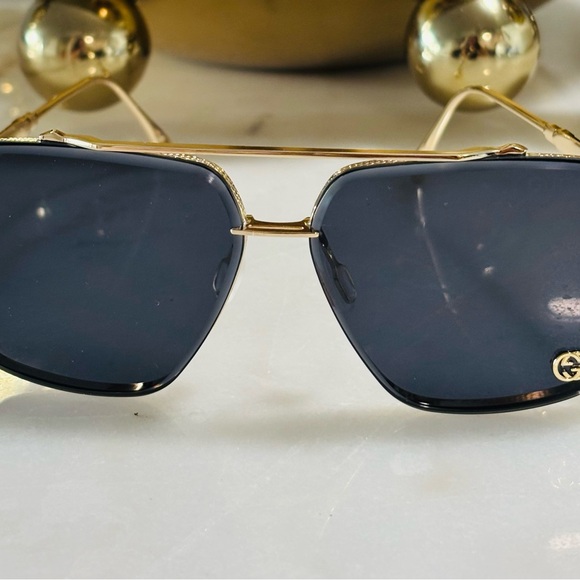 Gucci Gold and Black Square Sunglasses - Picture 3 of 7